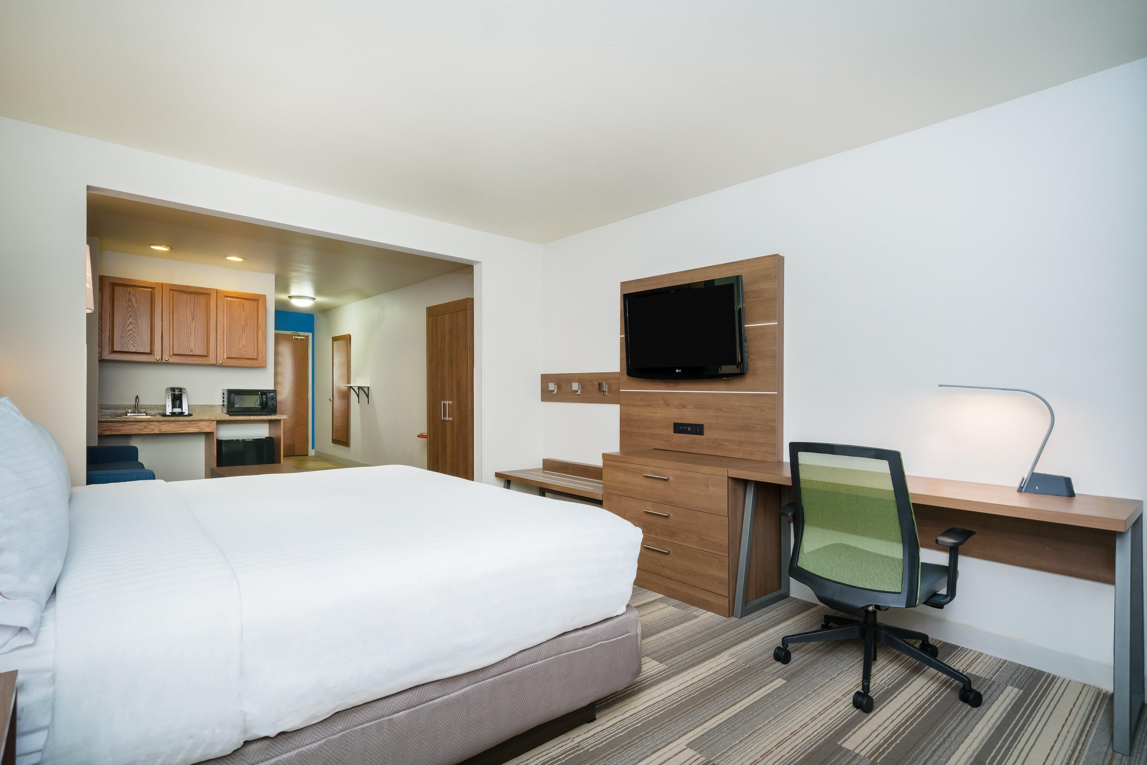Holiday Inn Express & Suites Rocky Mount Smith Mountain Lake By Ihg Dış mekan fotoğraf