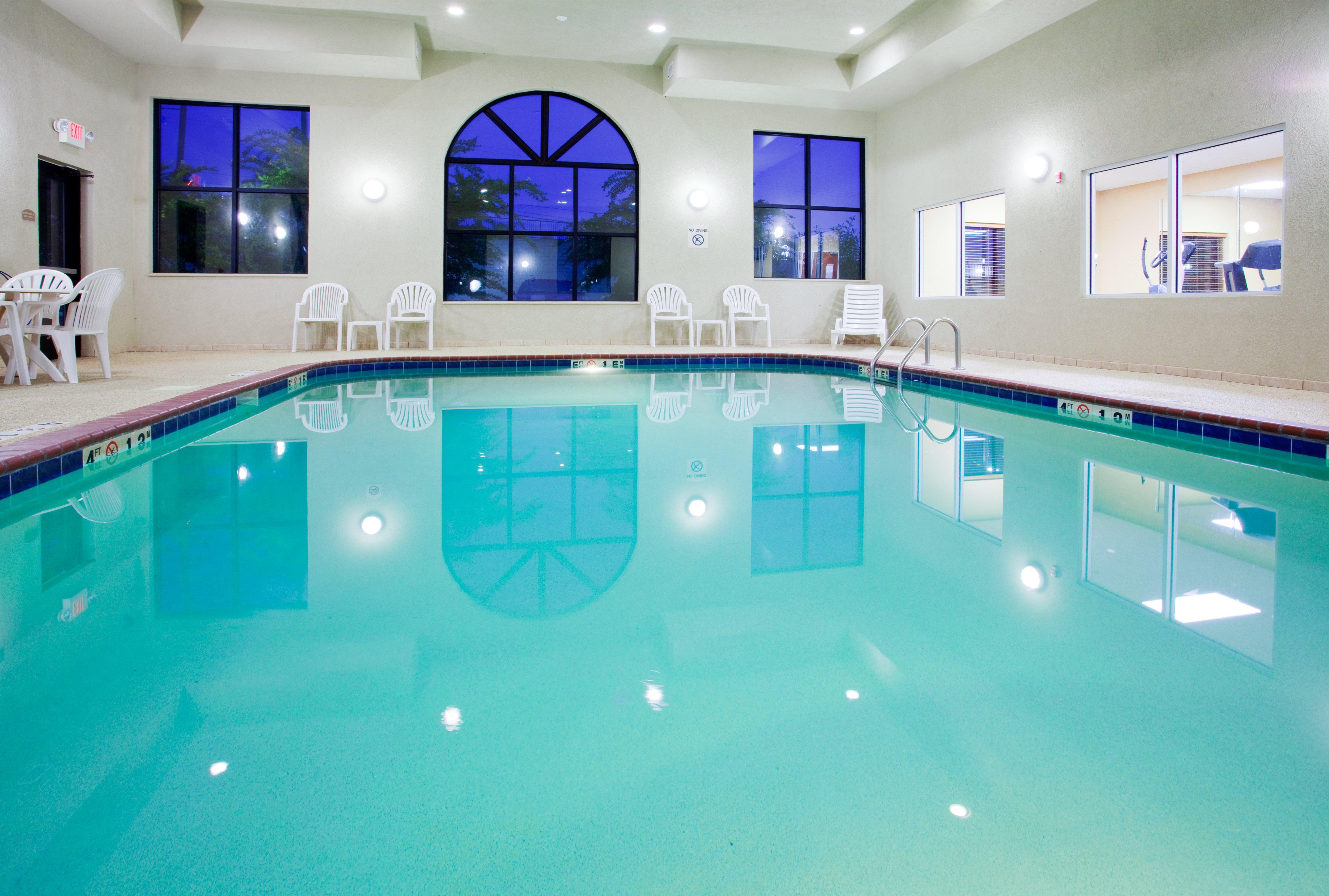 Holiday Inn Express & Suites Rocky Mount Smith Mountain Lake By Ihg Dış mekan fotoğraf