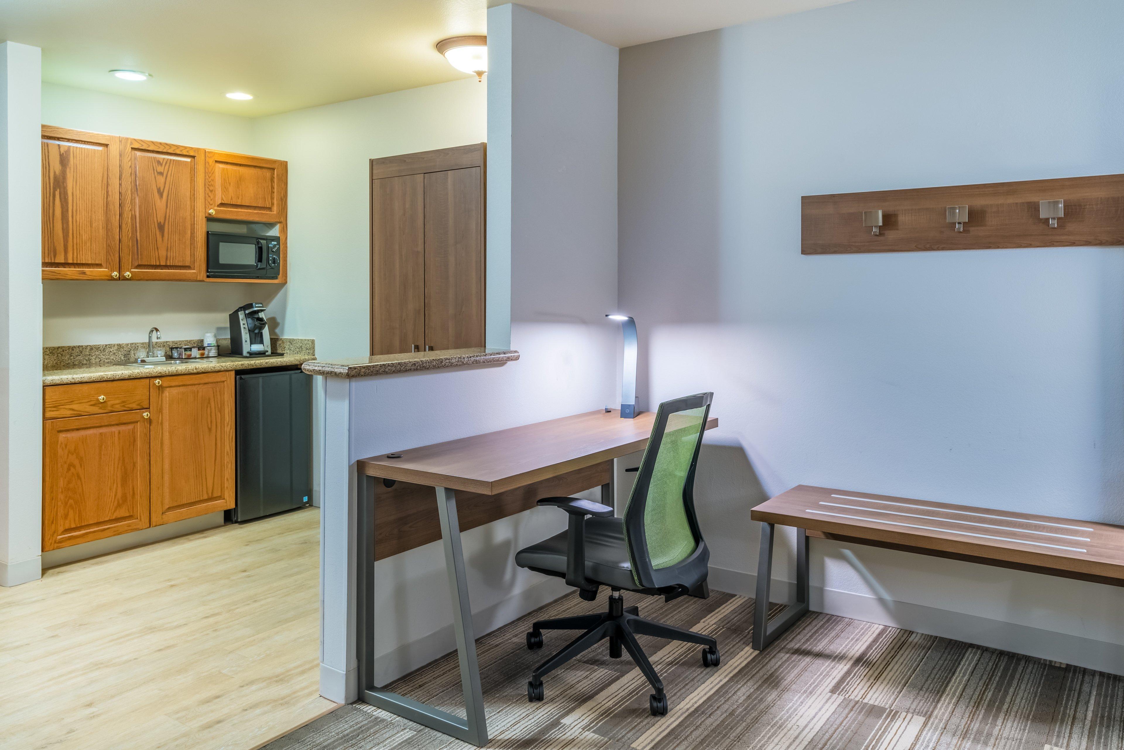 Holiday Inn Express & Suites Rocky Mount Smith Mountain Lake By Ihg Dış mekan fotoğraf