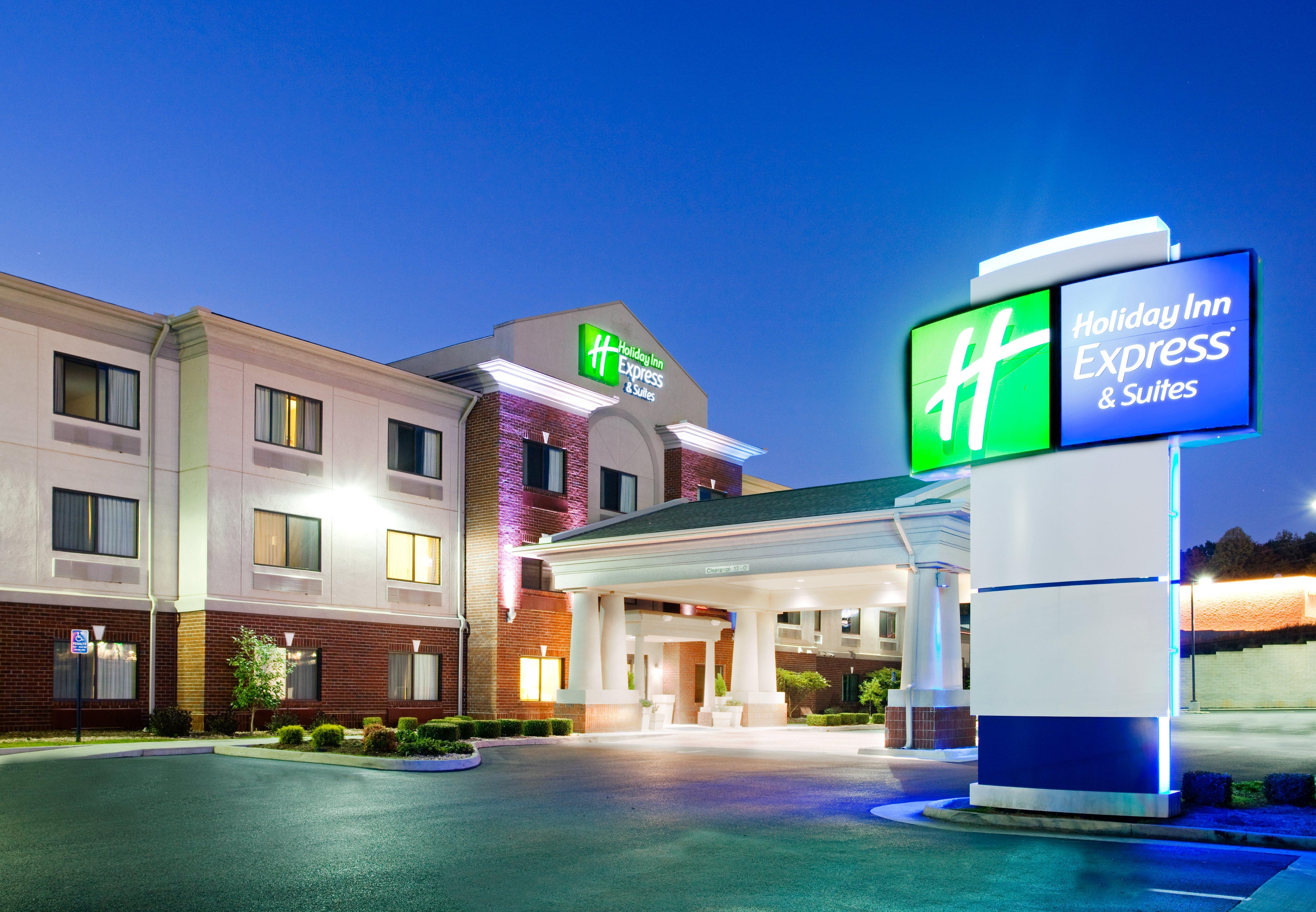 Holiday Inn Express & Suites Rocky Mount Smith Mountain Lake By Ihg Dış mekan fotoğraf