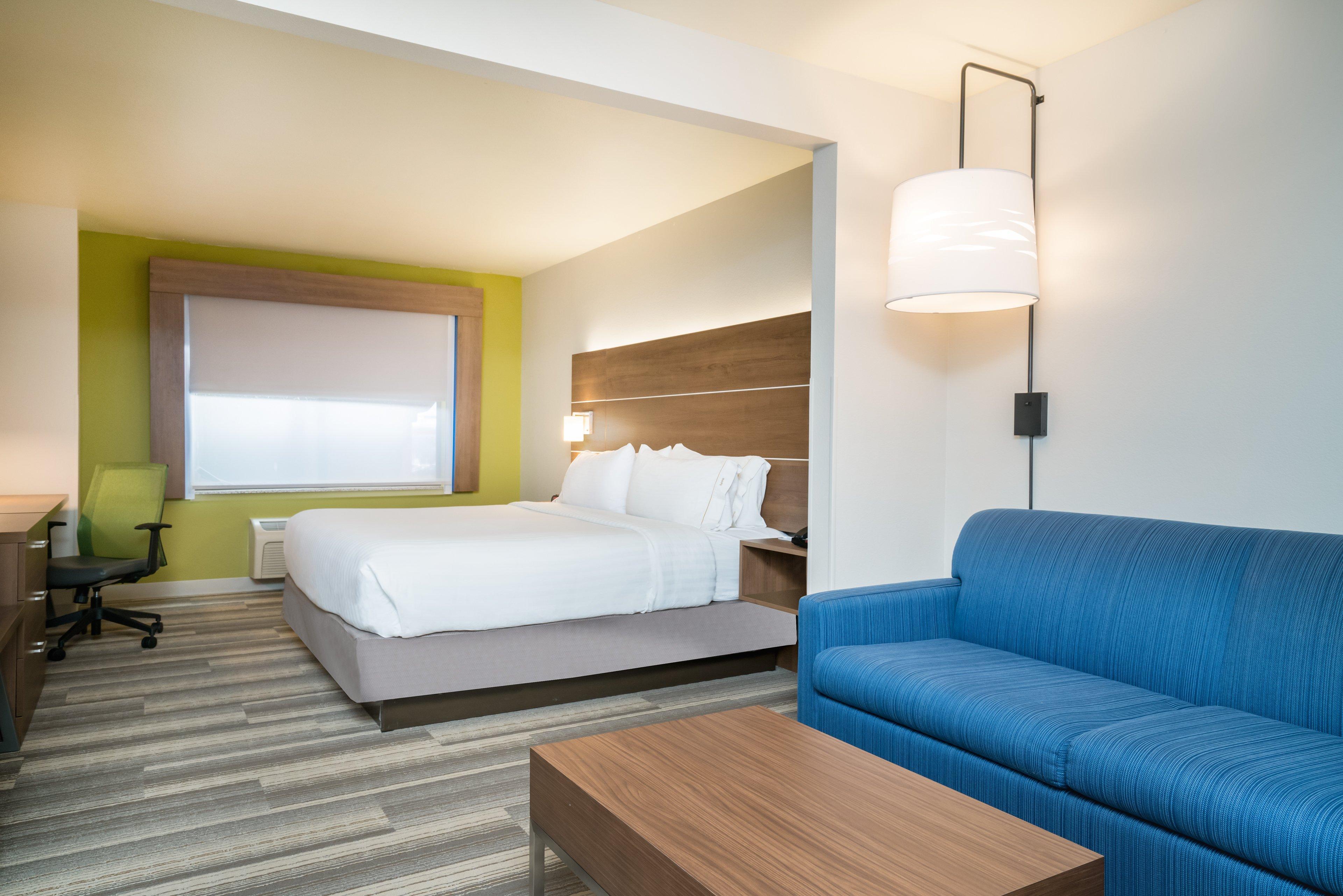 Holiday Inn Express & Suites Rocky Mount Smith Mountain Lake By Ihg Dış mekan fotoğraf