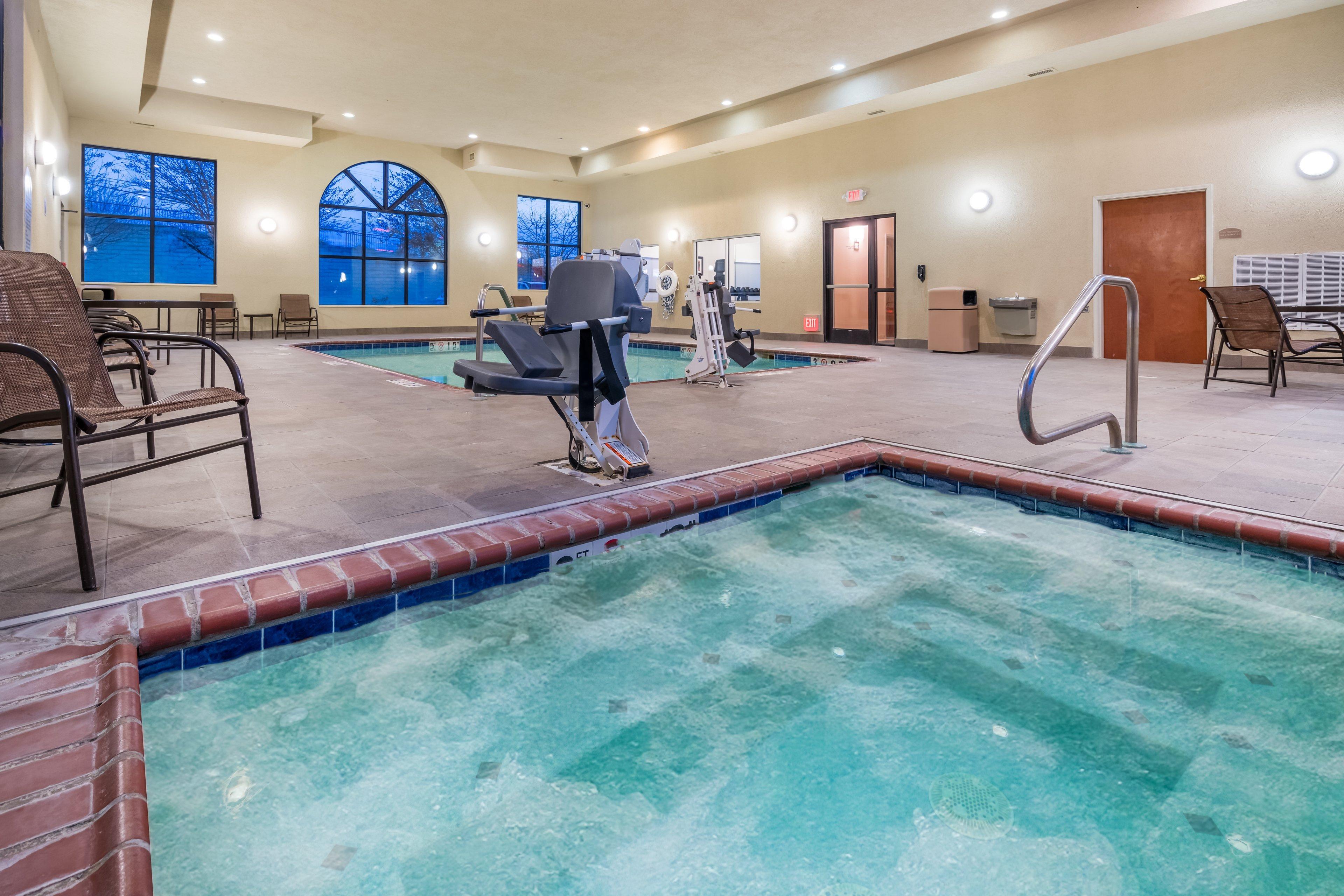 Holiday Inn Express & Suites Rocky Mount Smith Mountain Lake By Ihg Dış mekan fotoğraf