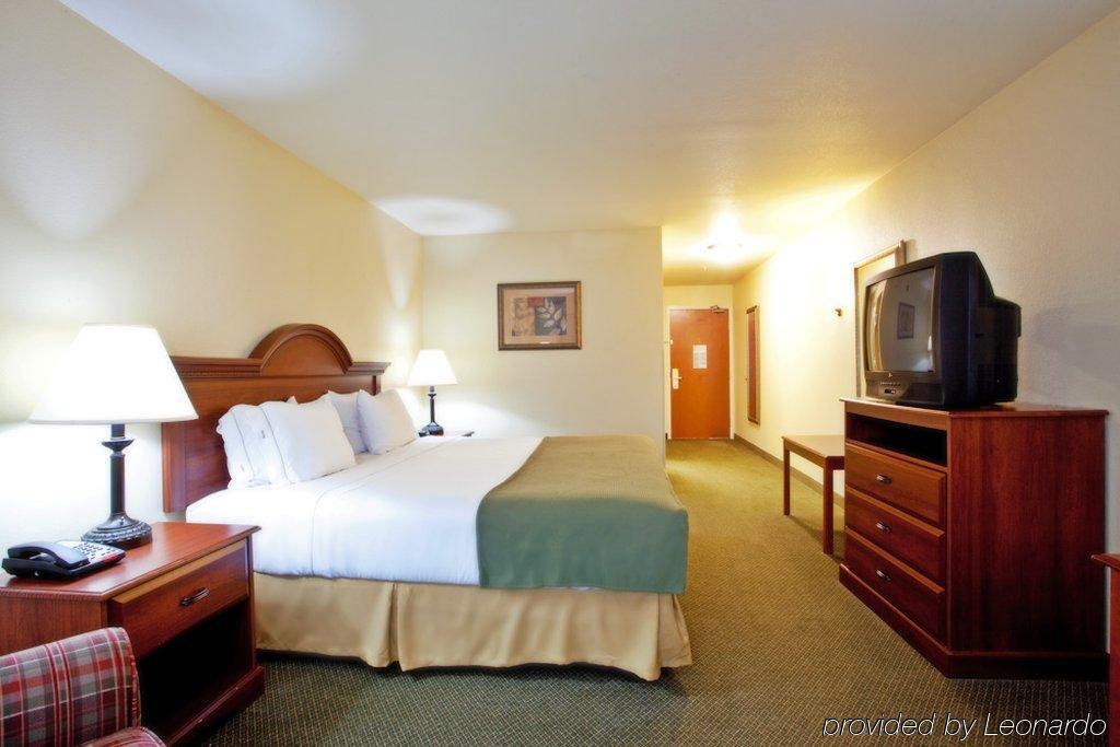 Holiday Inn Express & Suites Rocky Mount Smith Mountain Lake By Ihg Dış mekan fotoğraf