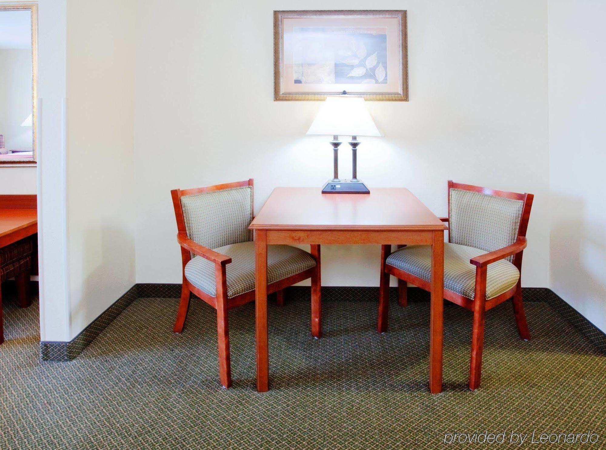 Holiday Inn Express & Suites Rocky Mount Smith Mountain Lake By Ihg Dış mekan fotoğraf