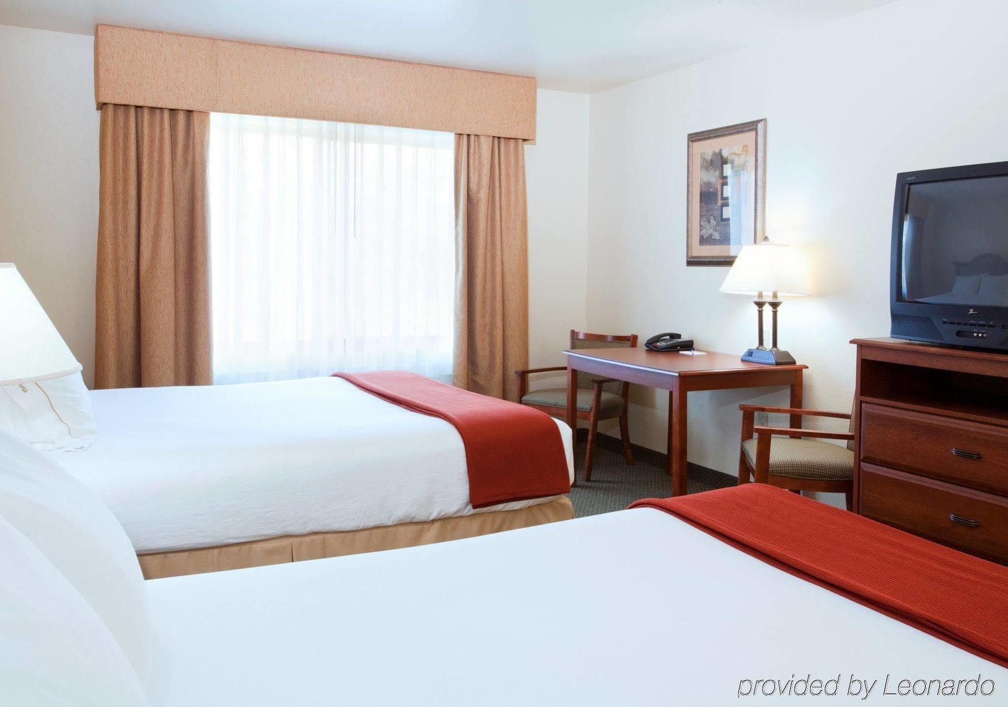 Holiday Inn Express & Suites Rocky Mount Smith Mountain Lake By Ihg Dış mekan fotoğraf
