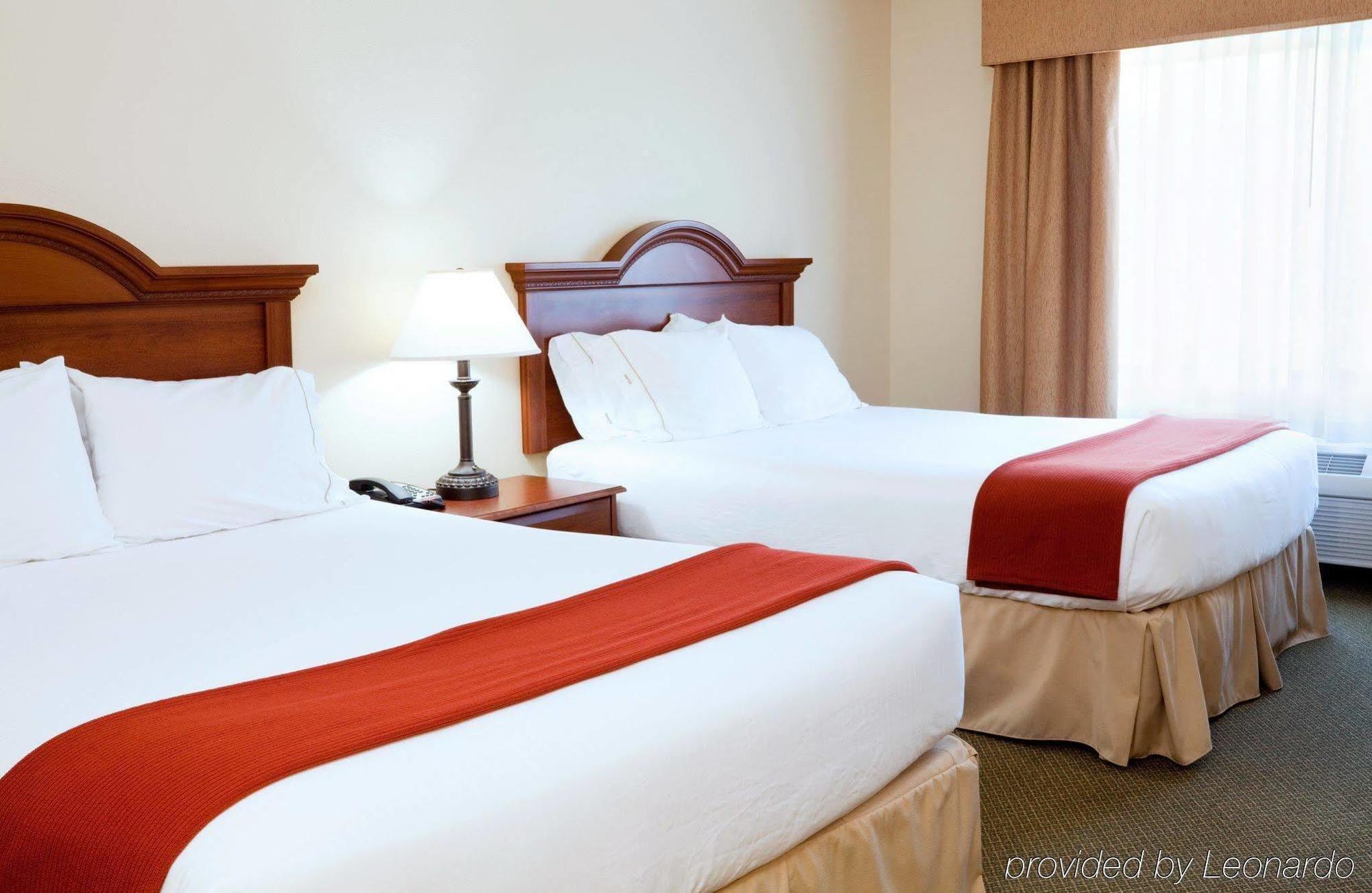 Holiday Inn Express & Suites Rocky Mount Smith Mountain Lake By Ihg Dış mekan fotoğraf