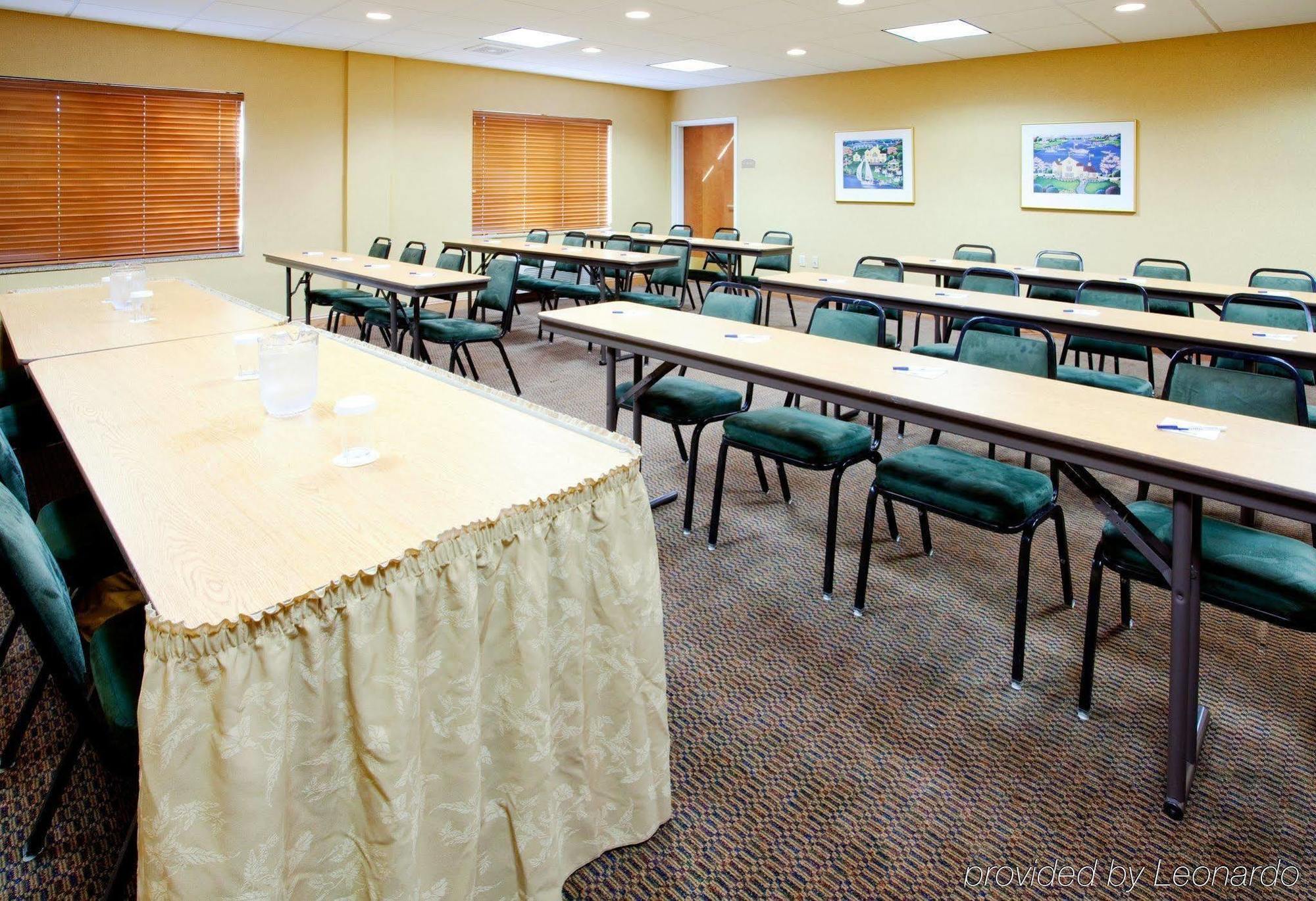 Holiday Inn Express & Suites Rocky Mount Smith Mountain Lake By Ihg Konforlar fotoğraf